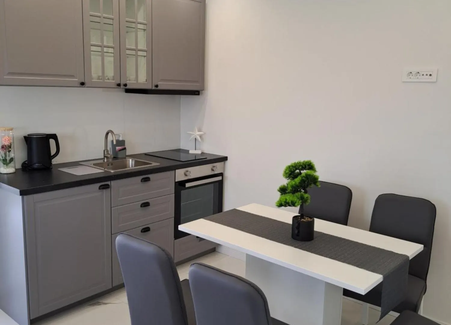 Apartment Apartmani Emanuel Nin Croatia